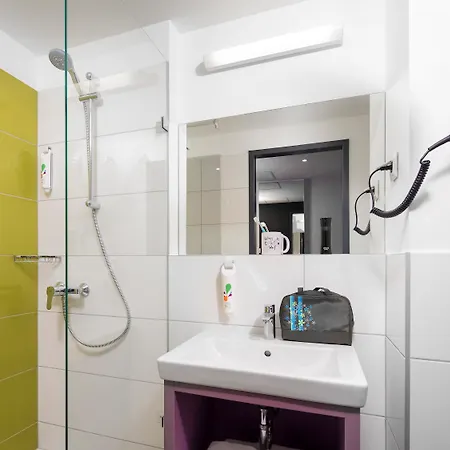Hotel Ibis Styles Budapest Airport 3*