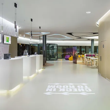 Hotel Ibis Styles Budapest Airport 3*