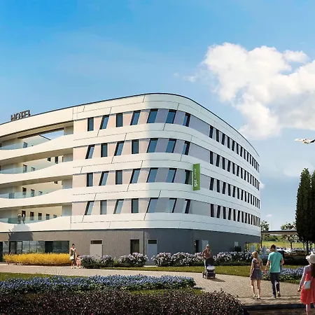 Ibis Styles Budapest Airport Hotel 3*