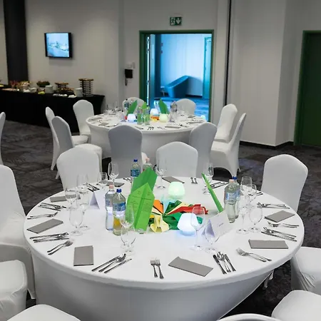 Ibis Styles Budapest Airport 3* וסס