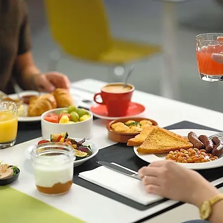 Hotel Ibis Styles Budapest Airport 3*