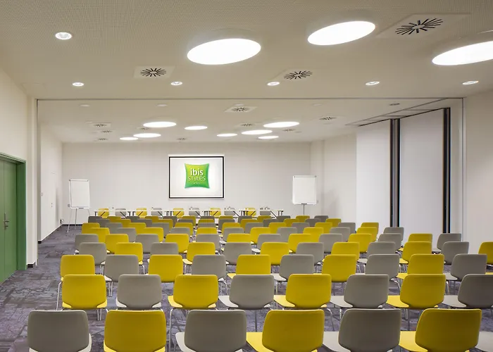 Ibis Styles Budapest Airport מלון 3*