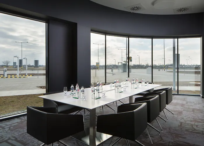 Ibis Styles Budapest Airport מלון 3*