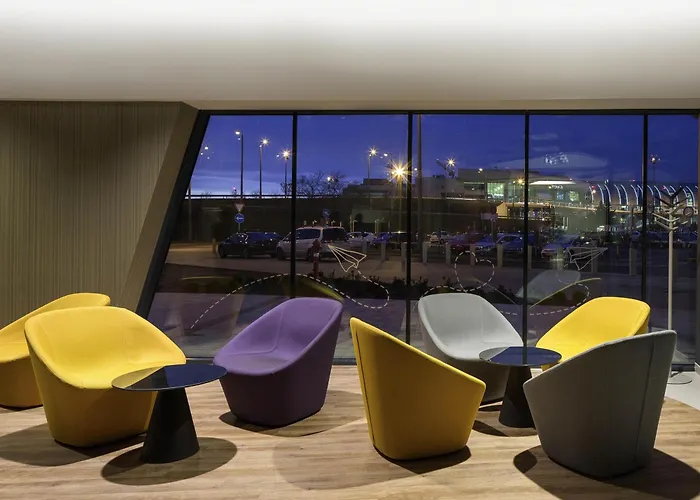 Ibis Styles Budapest Airport מלון 3*