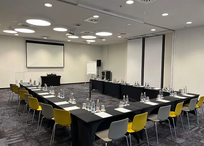 Hotel Ibis Styles Budapest Airport 3*